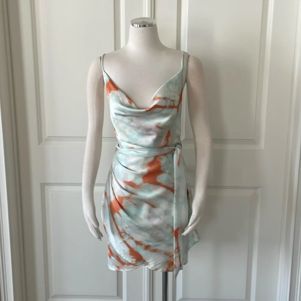 NWT Selfie Leslie Cowl Neck Dress Size Medium - Picture 3 of 12